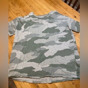 Aerie women’s Camouflage T-Shirt!